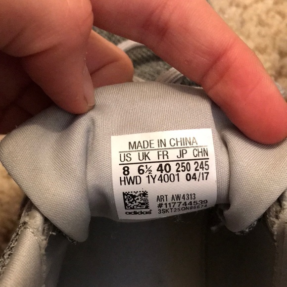 Adidas Shoes - Picture 5 of 6